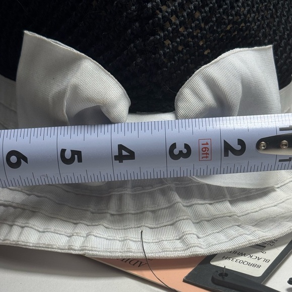 Badgley Mischa Women’s Crochet Crown Bucket Hat, white bow NEW - Picture 9 of 10